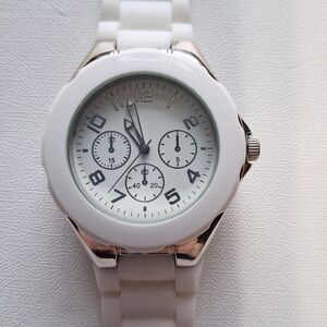 FMD Mens Watch White Silicone Band Chronograph Silver Tone FMDCOL100 IF184 Works